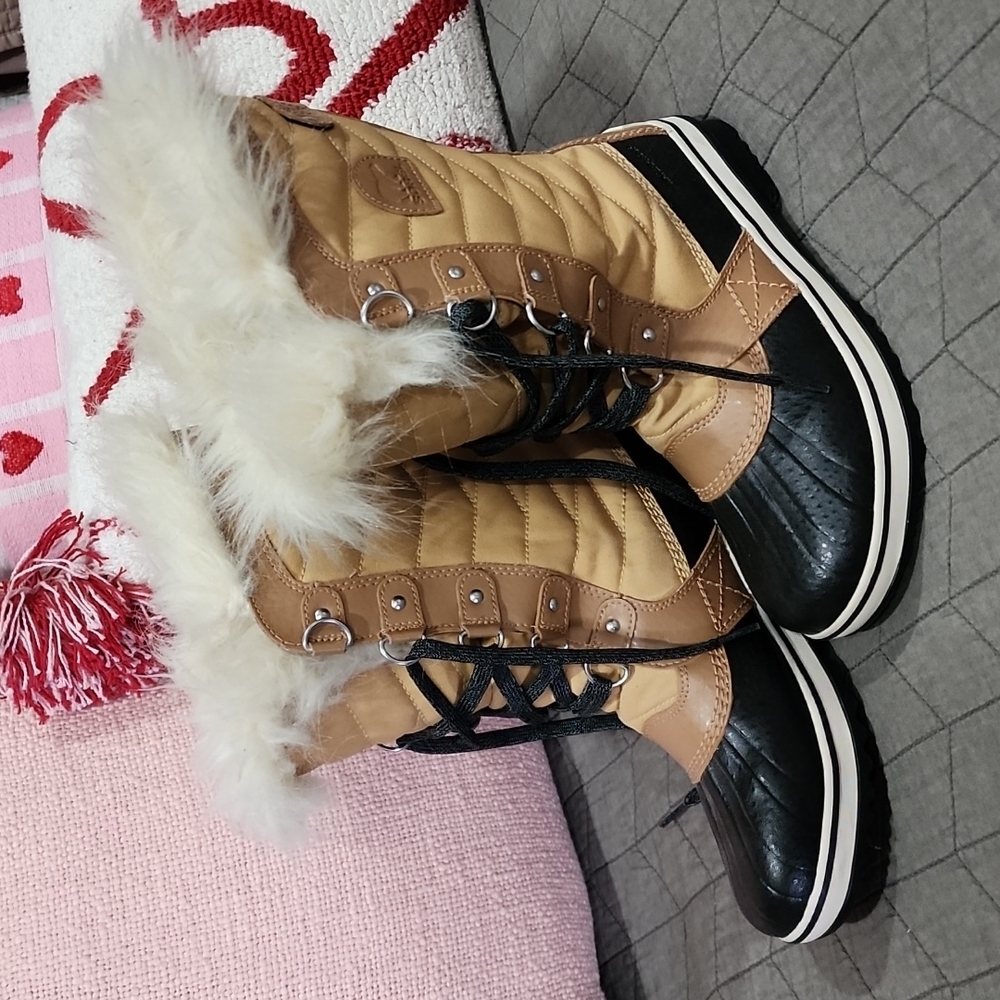 Sorel size 6 winter boote